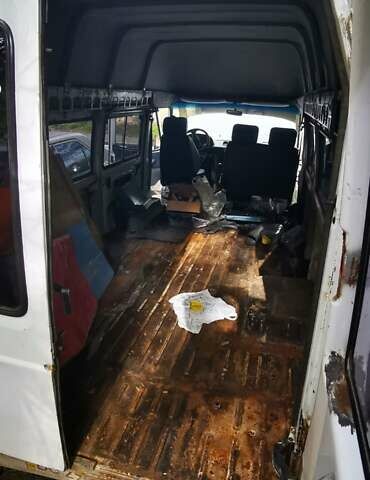 Белый ЛДВ Конвой, объемом двигателя 2.4 л и пробегом 265 тыс. км за 2500 $, фото 2 на Automoto.ua