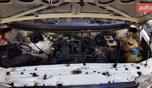 Белый ЛДВ Конвой, объемом двигателя 2.4 л и пробегом 265 тыс. км за 2500 $, фото 5 на Automoto.ua