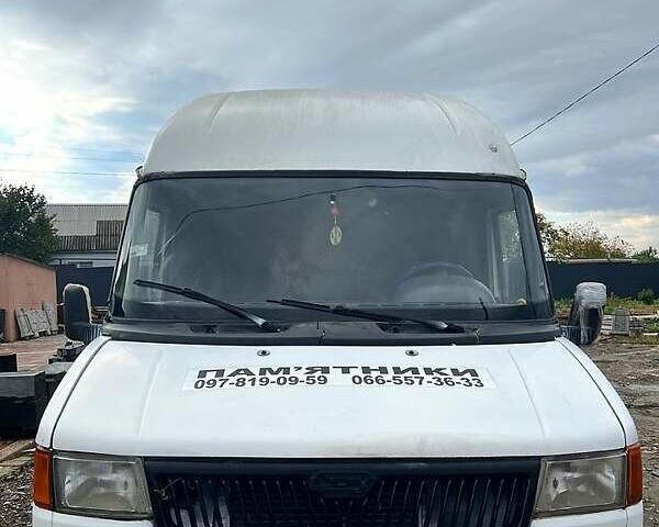 Белый ЛДВ Конвой, объемом двигателя 2.5 л и пробегом 200 тыс. км за 2000 $, фото 4 на Automoto.ua