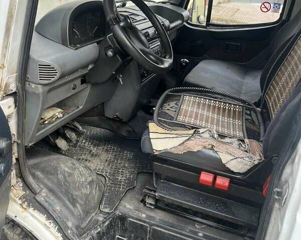 Белый ЛДВ Конвой груз., объемом двигателя 2.4 л и пробегом 430 тыс. км за 3200 $, фото 22 на Automoto.ua