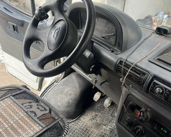 Белый ЛДВ Конвой груз., объемом двигателя 2.4 л и пробегом 430 тыс. км за 3200 $, фото 11 на Automoto.ua