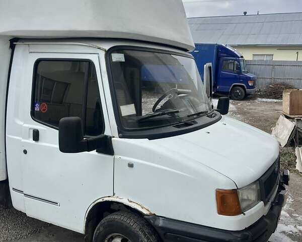 Белый ЛДВ Конвой груз., объемом двигателя 2.4 л и пробегом 430 тыс. км за 3200 $, фото 1 на Automoto.ua