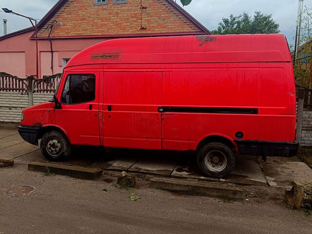 Красный ЛДВ Конвой, объемом двигателя 2.4 л и пробегом 230 тыс. км за 2700 $, фото 1 на Automoto.ua