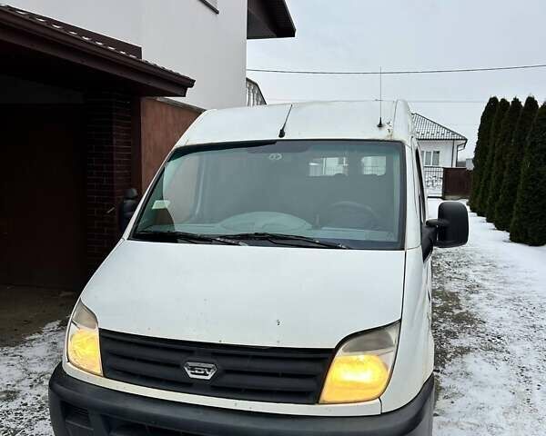 Белый ЛДВ Максус, объемом двигателя 2.5 л и пробегом 660 тыс. км за 3700 $, фото 1 на Automoto.ua