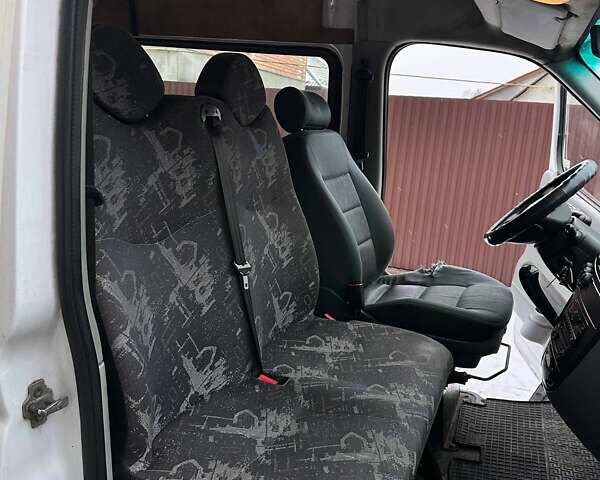 Белый ЛДВ Максус, объемом двигателя 2.5 л и пробегом 660 тыс. км за 3700 $, фото 14 на Automoto.ua