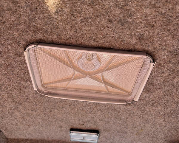 Білий Ладога 2М, об'ємом двигуна 1.6 л та пробігом 250 тис. км за 15600 $, фото 44 на Automoto.ua