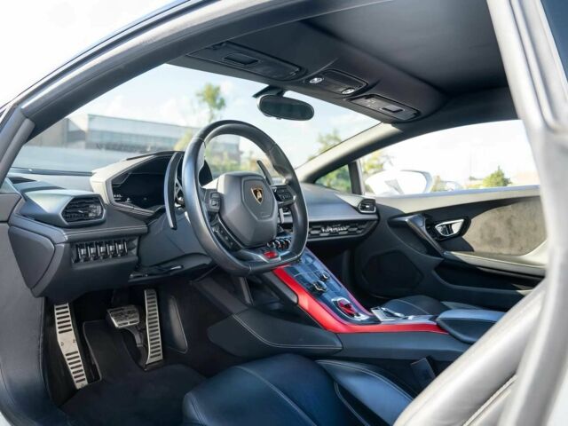 Білий Ламборджині Хуракан, об'ємом двигуна 5.2 л та пробігом 73 тис. км за 72000 $, фото 11 на Automoto.ua