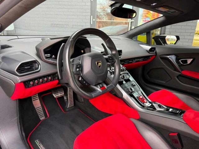 Чорний Ламборджині Хуракан, об'ємом двигуна 5.2 л та пробігом 75 тис. км за 58000 $, фото 9 на Automoto.ua