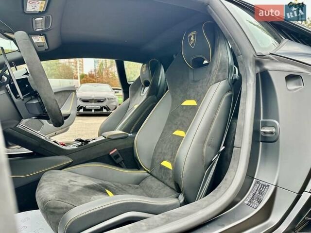 Черный Ламборджини Хуракан, объемом двигателя 5.2 л и пробегом 1 тыс. км за 415000 $, фото 23 на Automoto.ua