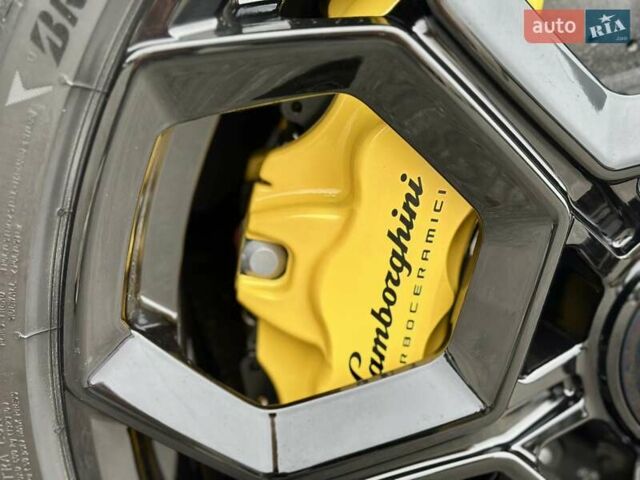 Черный Ламборджини Хуракан, объемом двигателя 5.2 л и пробегом 1 тыс. км за 415000 $, фото 10 на Automoto.ua