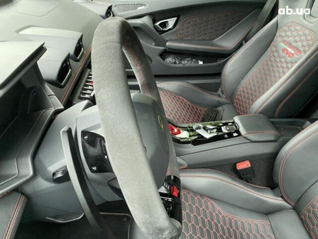 Красный Ламборджини Хуракан, объемом двигателя 12.58 л и пробегом 1 тыс. км за 324410 $, фото 16 на Automoto.ua