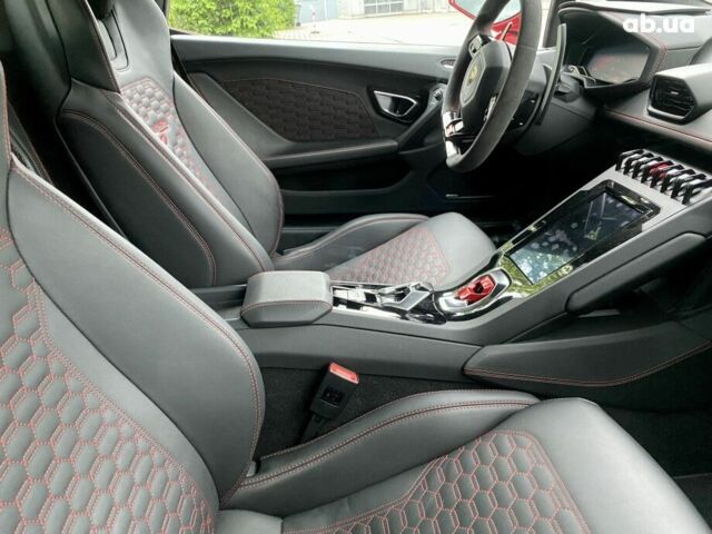 Красный Ламборджини Хуракан, объемом двигателя 12.58 л и пробегом 1 тыс. км за 324410 $, фото 13 на Automoto.ua