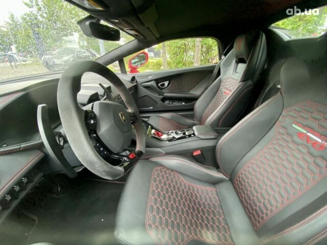 Красный Ламборджини Хуракан, объемом двигателя 12.58 л и пробегом 1 тыс. км за 324410 $, фото 15 на Automoto.ua