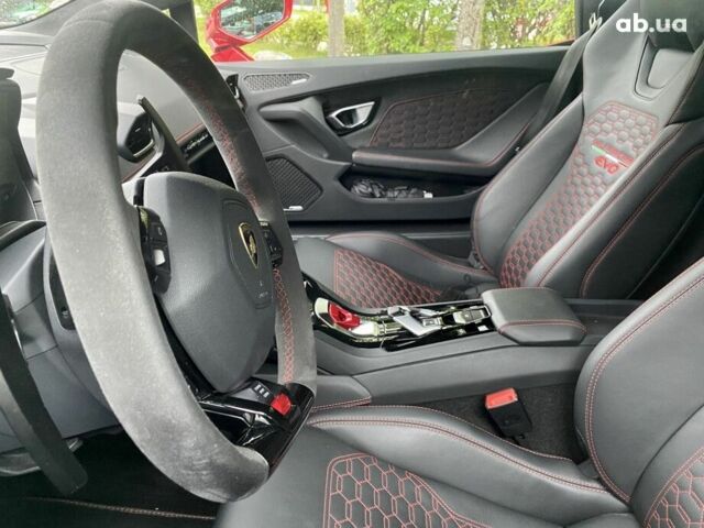 Красный Ламборджини Хуракан, объемом двигателя 12.58 л и пробегом 1 тыс. км за 324410 $, фото 12 на Automoto.ua