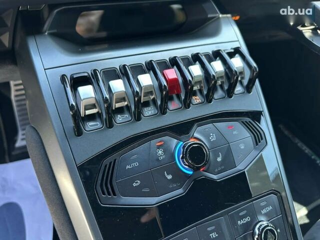 Ламборджині Хуракан, об'ємом двигуна 5.2 л та пробігом 31 тис. км за 270000 $, фото 23 на Automoto.ua