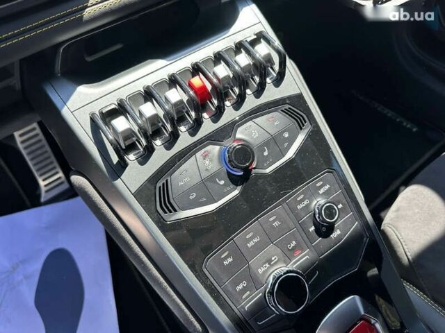 Ламборджини Хуракан, объемом двигателя 5.2 л и пробегом 31 тыс. км за 270000 $, фото 12 на Automoto.ua