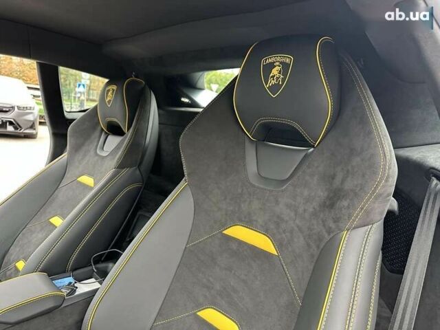 Ламборджини Хуракан, объемом двигателя 5.2 л и пробегом 1 тыс. км за 440000 $, фото 28 на Automoto.ua