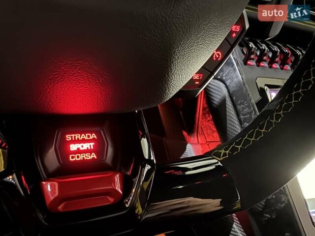 Желтый Ламборджини Хуракан, объемом двигателя 5.2 л и пробегом 9 тыс. км за 339900 $, фото 71 на Automoto.ua