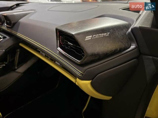 Желтый Ламборджини Хуракан, объемом двигателя 5.2 л и пробегом 9 тыс. км за 339900 $, фото 87 на Automoto.ua