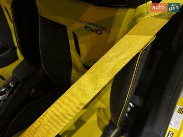 Желтый Ламборджини Хуракан, объемом двигателя 5.2 л и пробегом 9 тыс. км за 339900 $, фото 61 на Automoto.ua