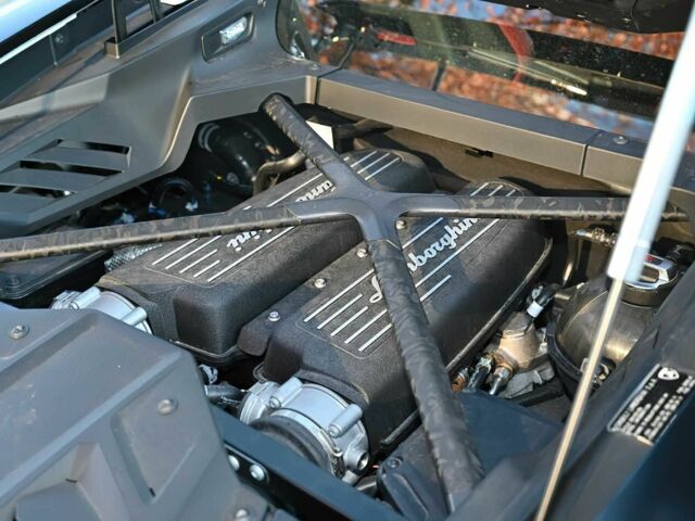 Серый Ламборджини Хуракан, объемом двигателя 5.2 л и пробегом 25 тыс. км за 135000 $, фото 11 на Automoto.ua