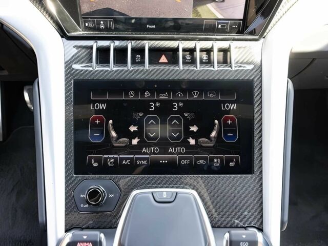 Белый Ламборджини Урус, объемом двигателя 4 л и пробегом 42 тыс. км за 128000 $, фото 11 на Automoto.ua