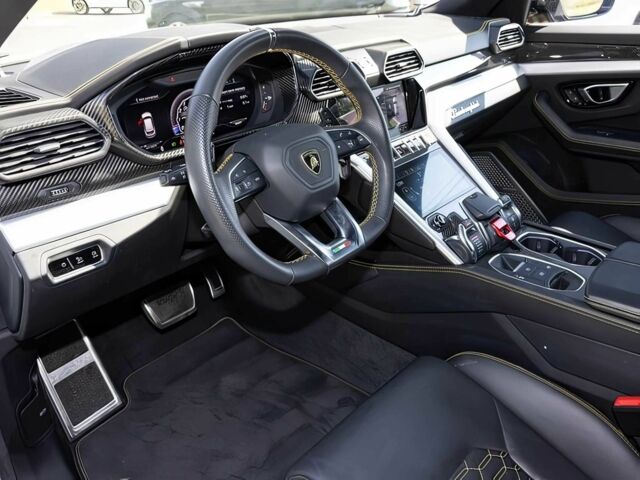 Белый Ламборджини Урус, объемом двигателя 4 л и пробегом 42 тыс. км за 128000 $, фото 10 на Automoto.ua