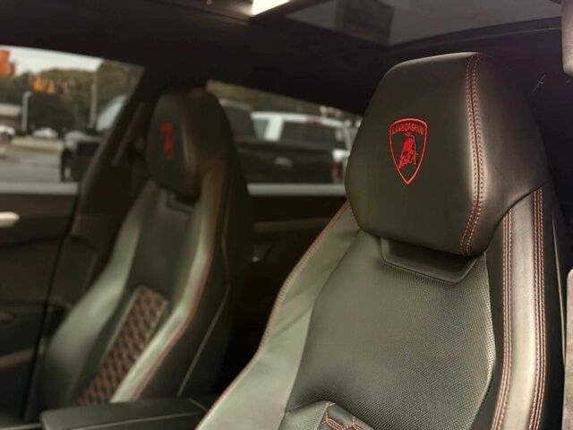 Білий Ламборджині Урус, об'ємом двигуна 4 л та пробігом 39 тис. км за 97500 $, фото 6 на Automoto.ua