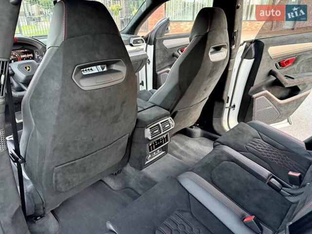 Белый Ламборджини Урус, объемом двигателя 4 л и пробегом 7 тыс. км за 349000 $, фото 84 на Automoto.ua