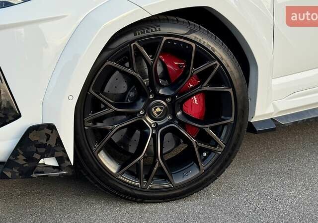 Белый Ламборджини Урус, объемом двигателя 4 л и пробегом 7 тыс. км за 349000 $, фото 55 на Automoto.ua