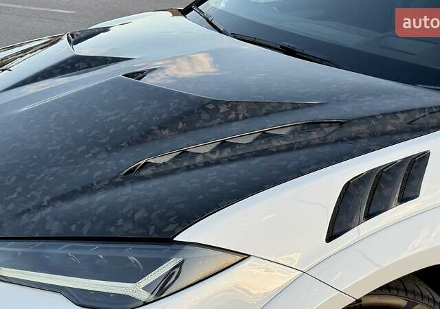 Белый Ламборджини Урус, объемом двигателя 4 л и пробегом 7 тыс. км за 349000 $, фото 56 на Automoto.ua