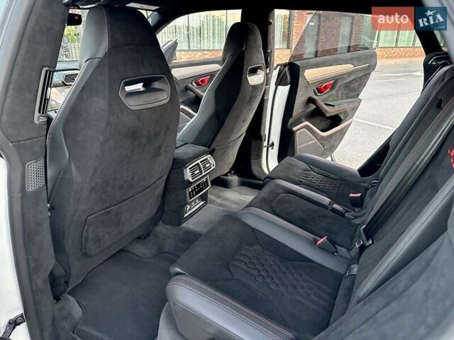 Белый Ламборджини Урус, объемом двигателя 4 л и пробегом 7 тыс. км за 349000 $, фото 82 на Automoto.ua