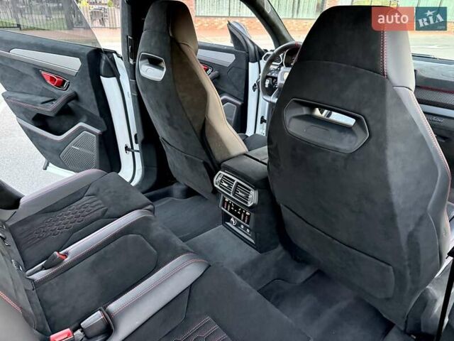 Белый Ламборджини Урус, объемом двигателя 4 л и пробегом 7 тыс. км за 349000 $, фото 79 на Automoto.ua