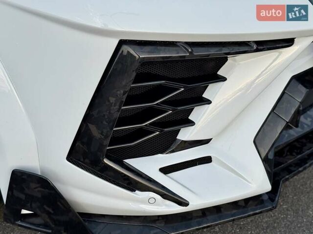 Белый Ламборджини Урус, объемом двигателя 4 л и пробегом 7 тыс. км за 349000 $, фото 46 на Automoto.ua