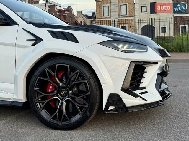 Белый Ламборджини Урус, объемом двигателя 4 л и пробегом 7 тыс. км за 349000 $, фото 48 на Automoto.ua