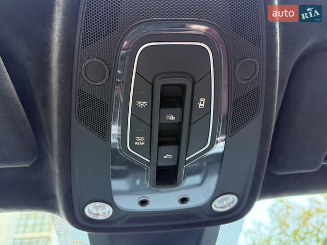 Черный Ламборджини Урус, объемом двигателя 4 л и пробегом 37 тыс. км за 370000 $, фото 101 на Automoto.ua