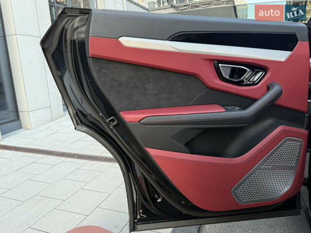 Ламборджини Урус 2020 в Киеве на Automoto.ua Черный Ламборджини Урус, объемом двигателя 4 л и пробегом 35 тыс. км за 350000 $, фото 66 на Automoto.ua