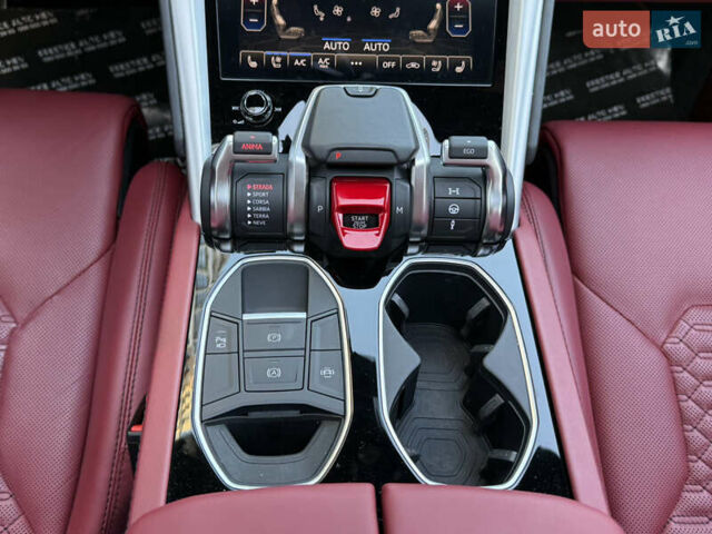 Черный Ламборджини Урус, объемом двигателя 4 л и пробегом 37 тыс. км за 370000 $, фото 76 на Automoto.ua