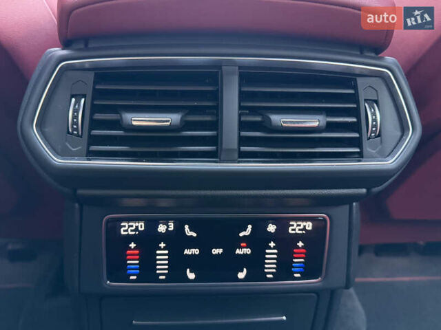 Черный Ламборджини Урус, объемом двигателя 4 л и пробегом 37 тыс. км за 370000 $, фото 70 на Automoto.ua