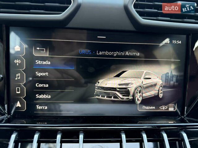 Ламборджини Урус 2020 в Киеве на Automoto.ua Черный Ламборджини Урус, объемом двигателя 4 л и пробегом 35 тыс. км за 350000 $, фото 91 на Automoto.ua