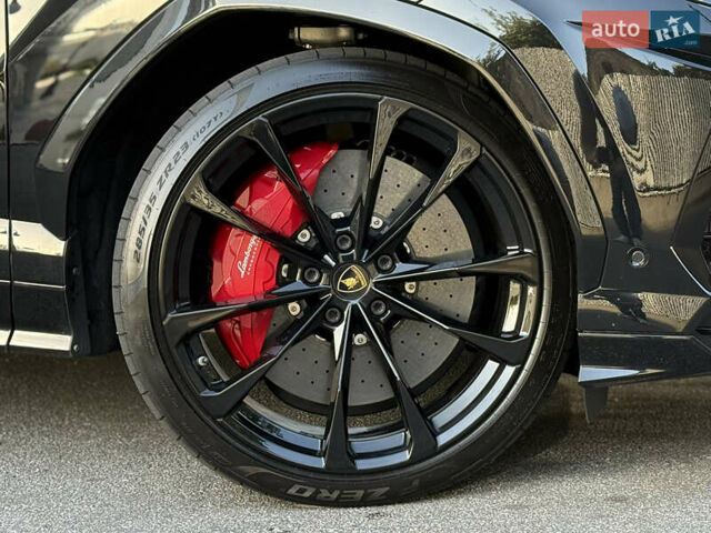 Ламборджини Урус 2020 в Киеве на Automoto.ua Черный Ламборджини Урус, объемом двигателя 4 л и пробегом 35 тыс. км за 350000 $, фото 31 на Automoto.ua