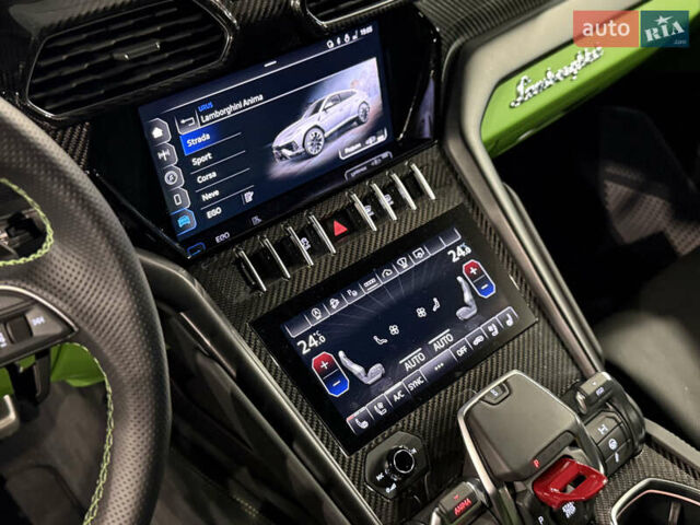Чорний Ламборджині Урус, об'ємом двигуна 4 л та пробігом 15 тис. км за 385000 $, фото 32 на Automoto.ua