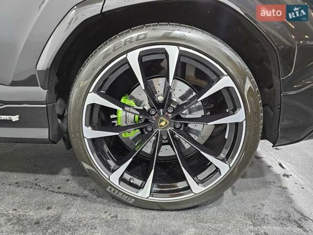 Черный Ламборджини Урус, объемом двигателя 0 л и пробегом 1 тыс. км за 468741 $, фото 43 на Automoto.ua