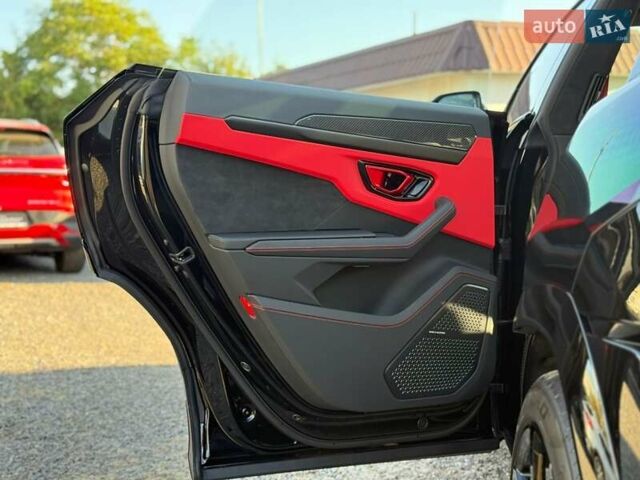 Ламборджини Урус 2024 в Одессе на Automoto.ua Черный Ламборджини Урус, объемом двигателя 4 л и пробегом 1 тыс. км за 492126 $, фото 43 на Automoto.ua