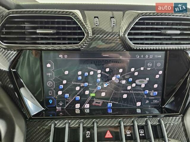 Черный Ламборджини Урус, объемом двигателя 0 л и пробегом 1 тыс. км за 468741 $, фото 31 на Automoto.ua