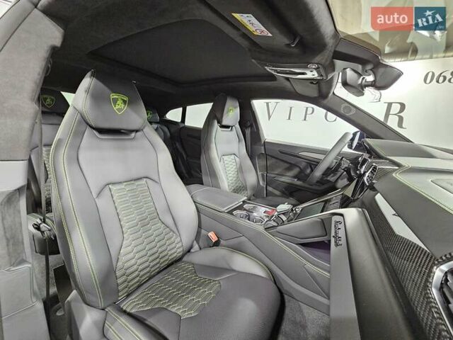 Черный Ламборджини Урус, объемом двигателя 0 л и пробегом 1 тыс. км за 468741 $, фото 4 на Automoto.ua