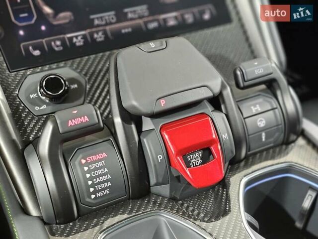 Черный Ламборджини Урус, объемом двигателя 0 л и пробегом 1 тыс. км за 468741 $, фото 24 на Automoto.ua