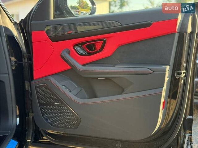 Ламборджини Урус 2024 в Одессе на Automoto.ua Черный Ламборджини Урус, объемом двигателя 4 л и пробегом 1 тыс. км за 492126 $, фото 58 на Automoto.ua