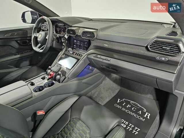 Черный Ламборджини Урус, объемом двигателя 0 л и пробегом 1 тыс. км за 468741 $, фото 17 на Automoto.ua