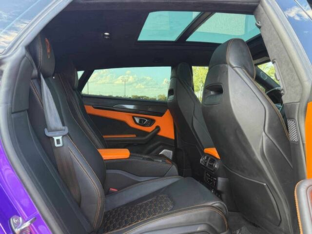 Фиолетовый Ламборджини Урус, объемом двигателя 4 л и пробегом 10 тыс. км за 138000 $, фото 14 на Automoto.ua